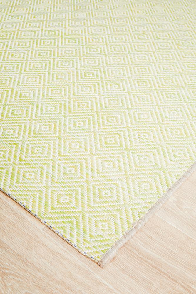 Milly Outdoor Green & White Diamond Pattern Rug