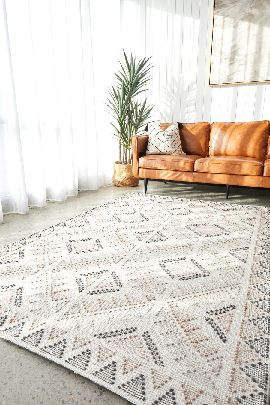 Leah Tribal Chic Peach Ivory & Brown Hand Loomed Rug