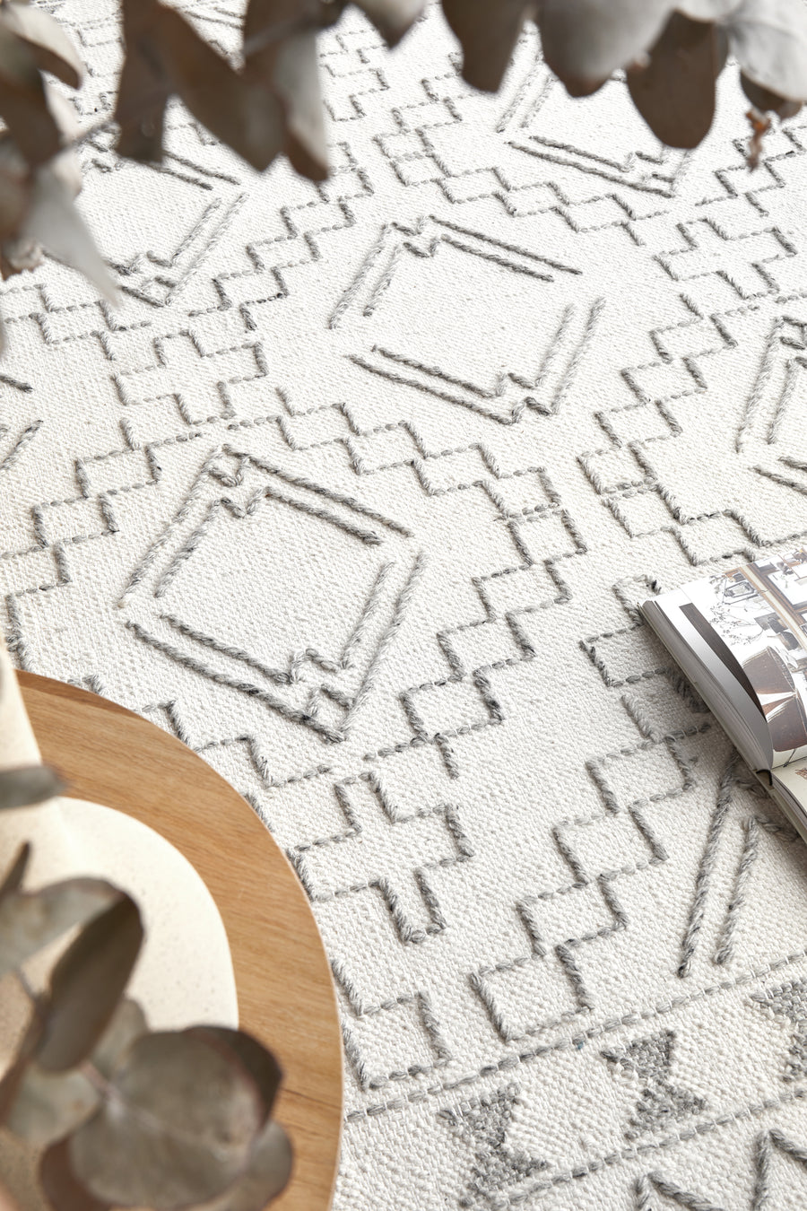 Kenya Tribal Ivory & Grey Wool Rug