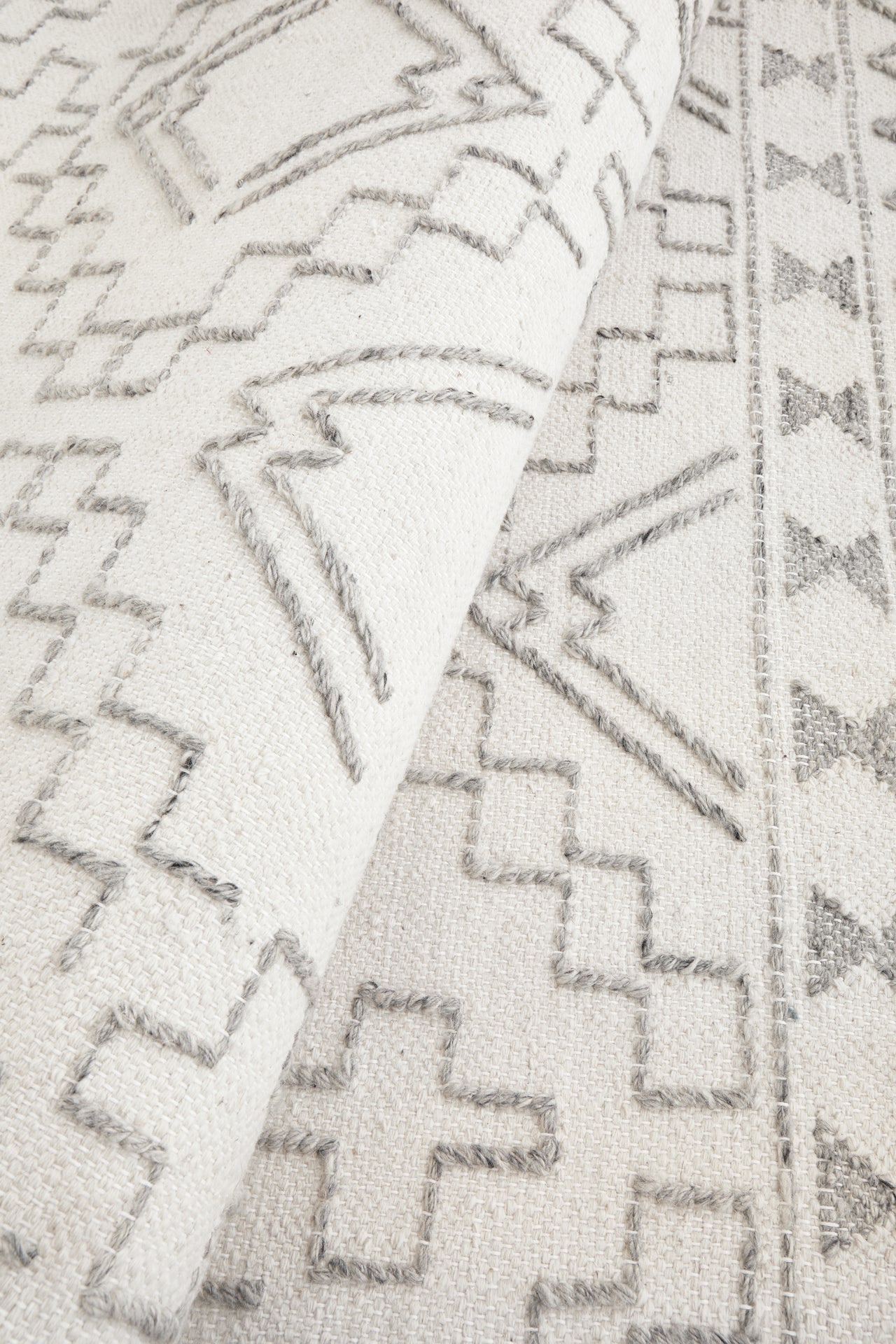 Kenya Tribal Ivory & Grey Wool Rug