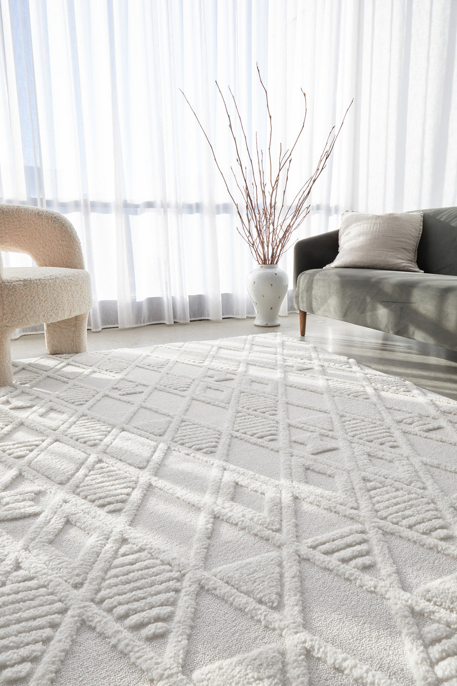 Mari Lisa White Diamond Pattern Rectangle Rug