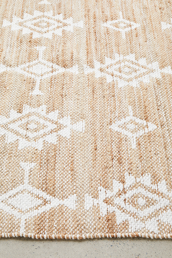 Quinton Bodhi Natural & White Jute Bohemian Tribal Pattern Rug