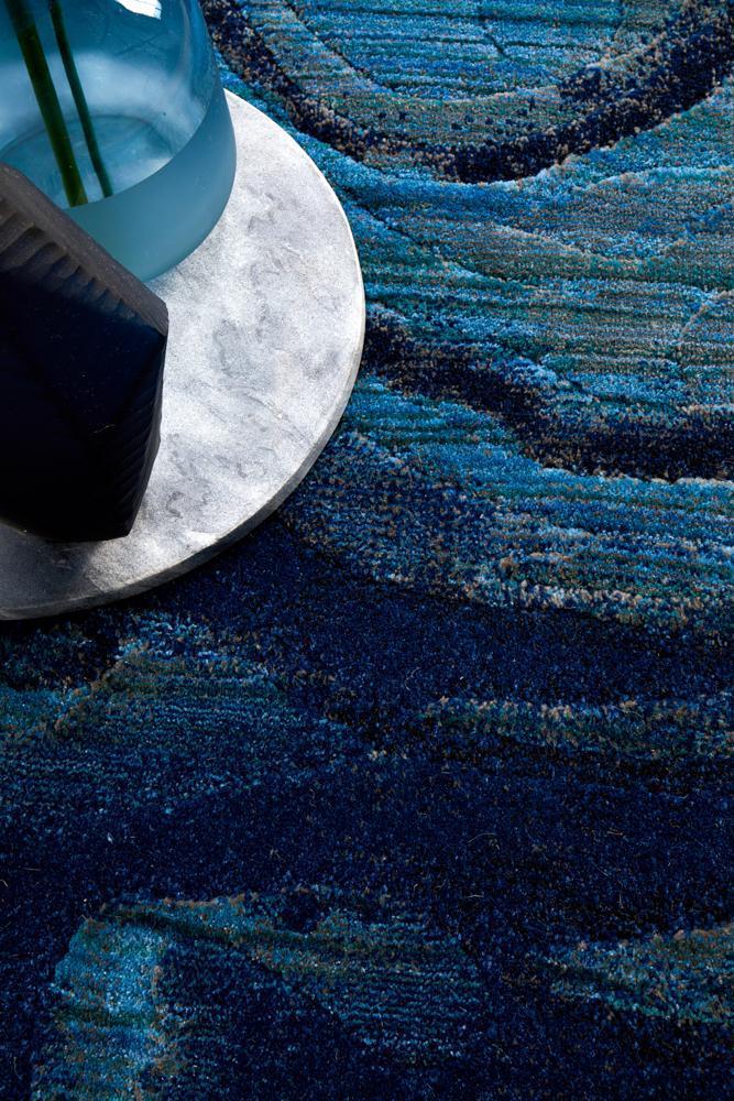 River Contemporary Indigo Waves Rug