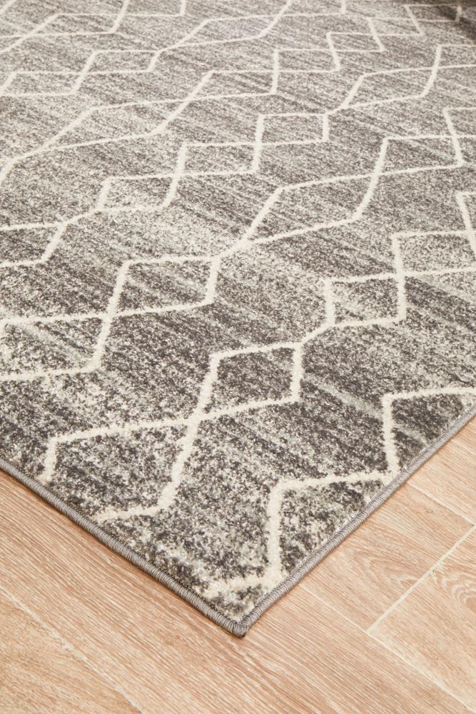 Talia Geometric Grey & White Diamond Pattern Rug