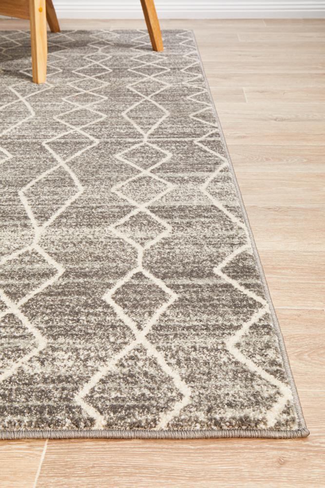 Talia Geometric Grey & White Diamond Pattern Rug