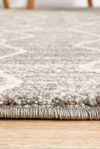 Thumbnail for Talia Geometric Grey & White Diamond Pattern Rug