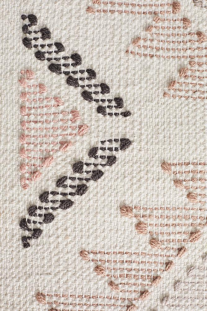 Leah Tribal Chic Peach Ivory & Brown Hand Loomed Rug