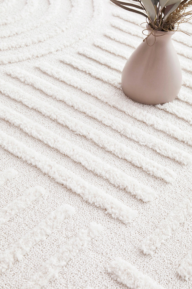 Mari Dior White Arch Pattern Rectangle Rug