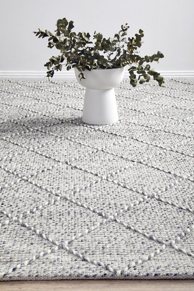 Noa Grey & White Modern Diamond Pattern Flatweave Wool Rug