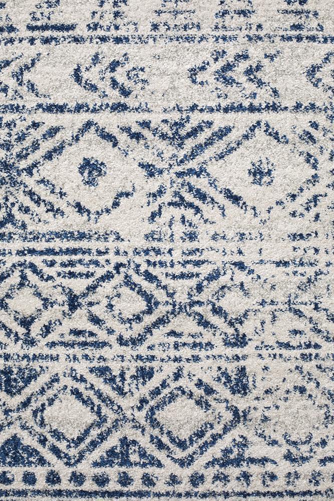 Jezebel Coastal White & Blue Rustic Rug