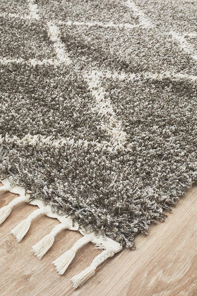 Aliyah Modern Grey & White Fringed Rug