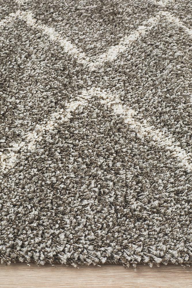 Aliyah Modern Grey & White Fringed Rug