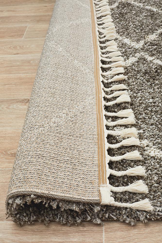 Aliyah Modern Grey & White Fringed Rug