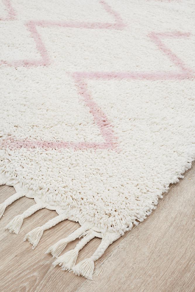 Aliyah Modern White & Pink Fringed Rug