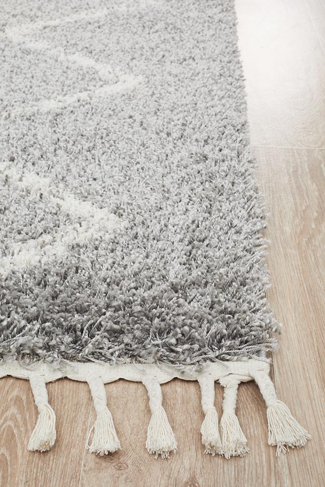 Aliyah Modern Light Grey & White Fringed Rug
