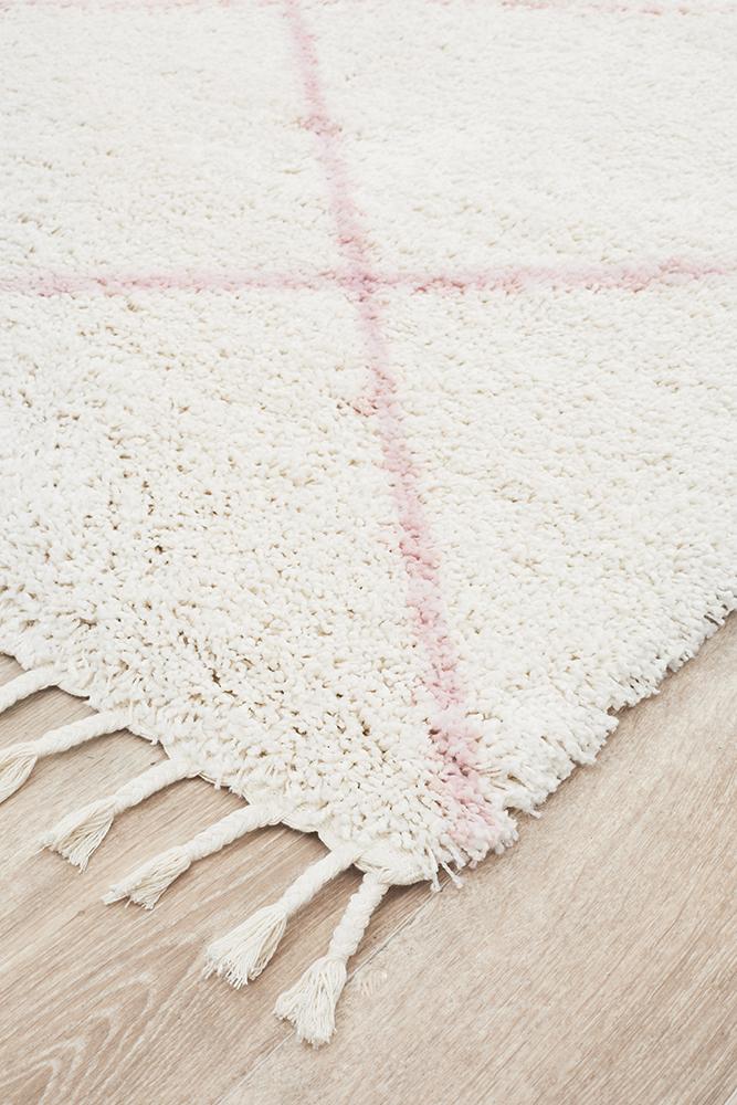 Anisah Modern White & Pink Bohemian Tribal Chic Fringed Rug
