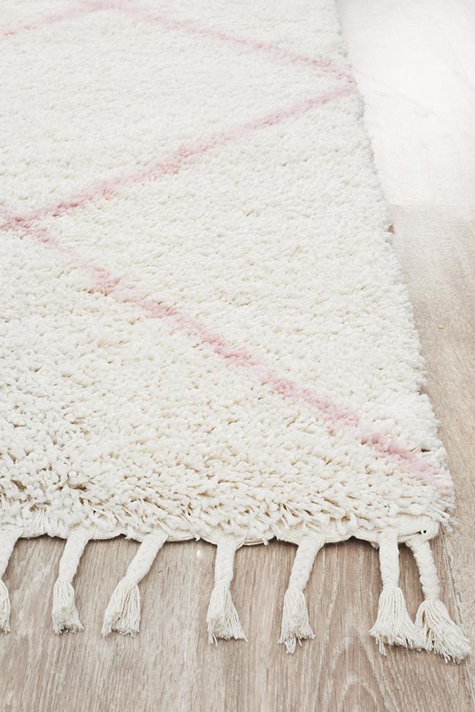 Anisah Modern White & Pink Bohemian Tribal Chic Fringed Rug