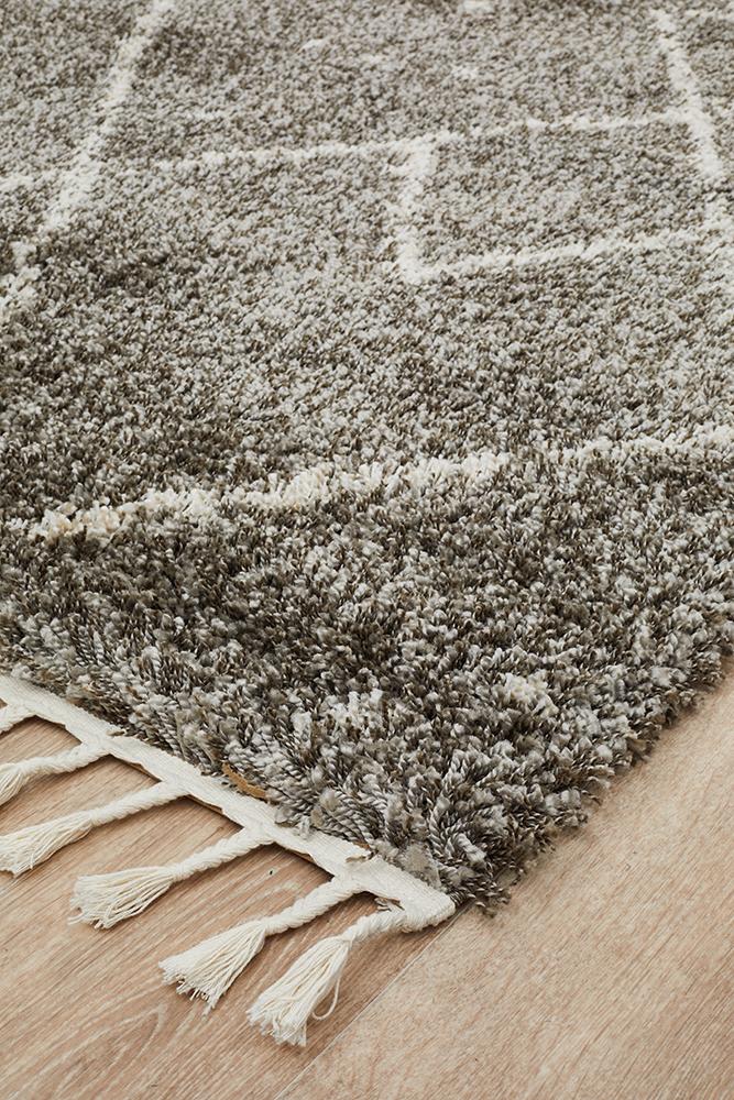 Nahla Modern Fringed Grey & White Rug