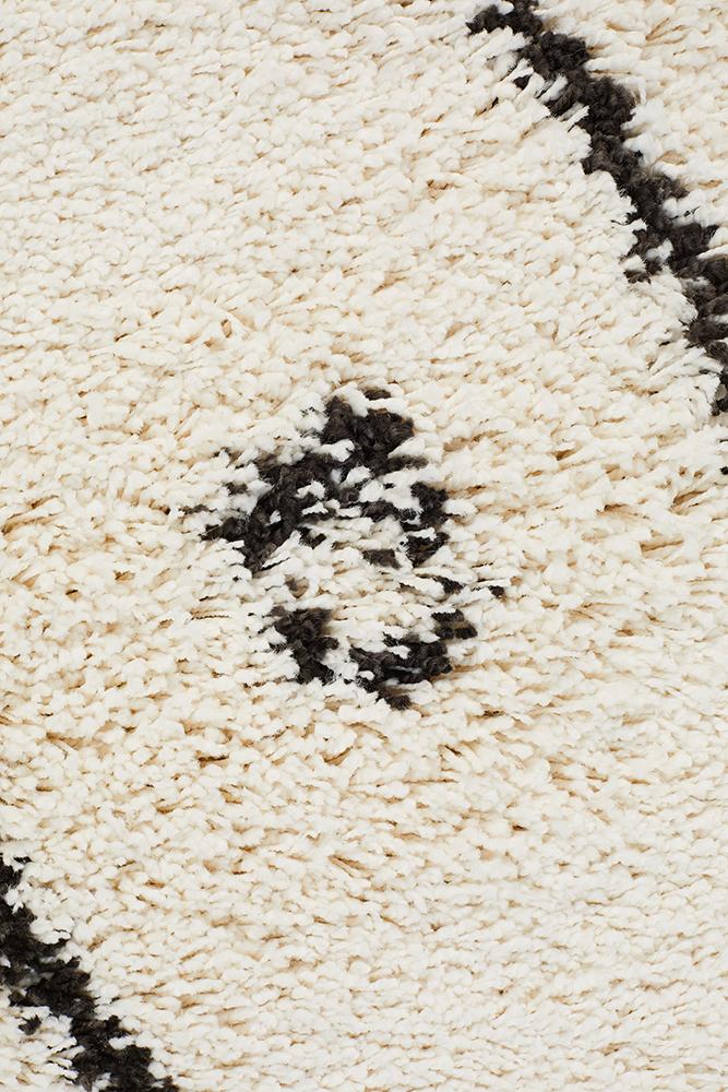 Nahla Modern Fringed White & Black Tribal Rug