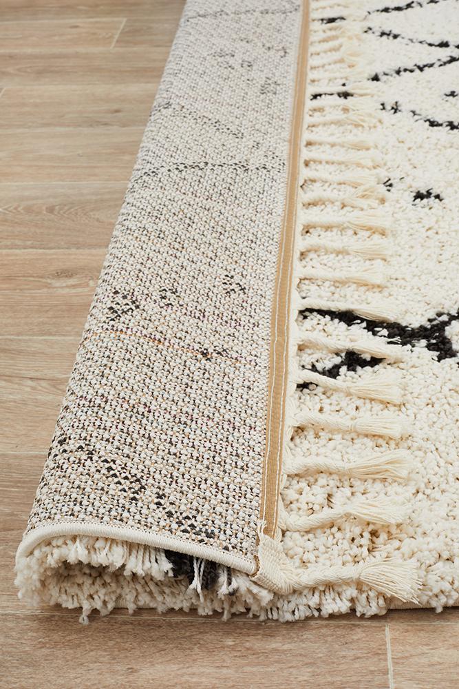 Nahla Modern Fringed White & Black Tribal Rug
