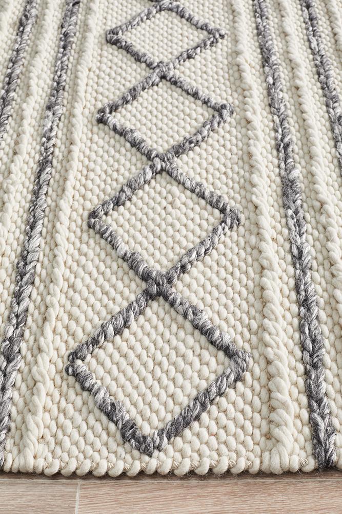 Fallon Tribal Diamond Pattern Grey & White Hand Woven Wool Rug
