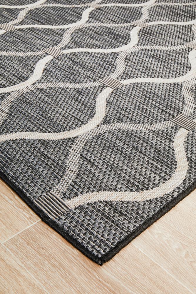Lola Outdoor Black & Grey Patterned Rug