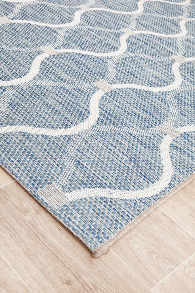 Lola Outdoor Blue & White Patterned Rug