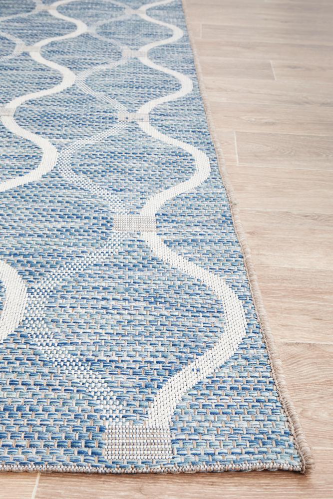 Lola Outdoor Blue & White Patterned Rug
