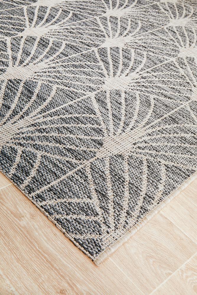 Vera Outdoor Black & Grey Art Deco Pattern Rug