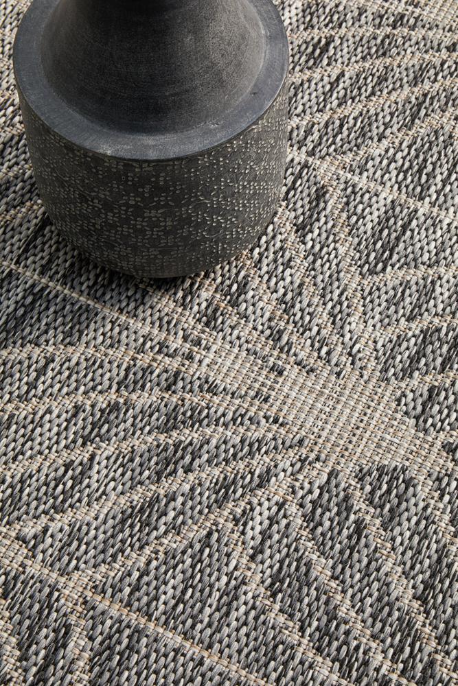 Vera Outdoor Black & Grey Art Deco Pattern Rug