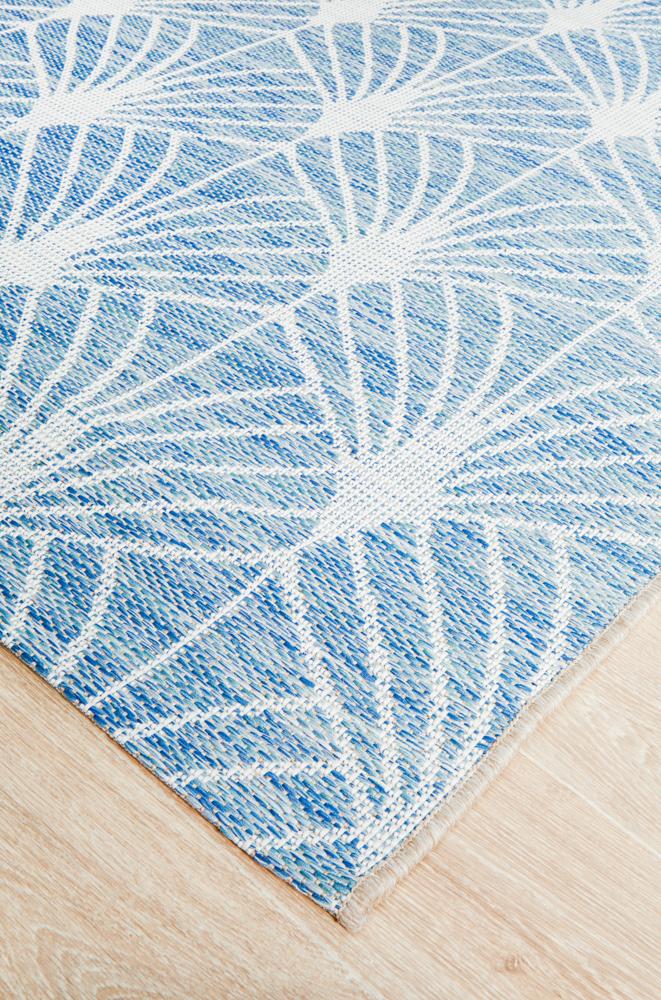 Vera Outdoor Blue & White Art Deco Pattern Rug