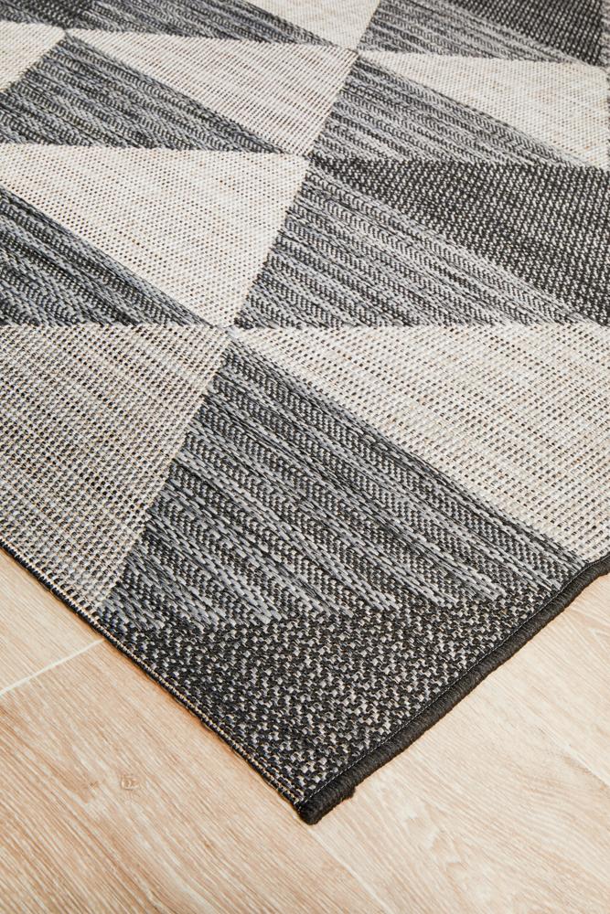 Miles Outdoor Black & Grey Geometric Pattern Rug