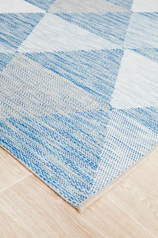 Miles Outdoor Blue & White Geometric Pattern Rug
