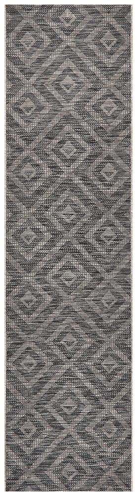 Tera Outdoor Black & Grey Diamond Pattern Rug