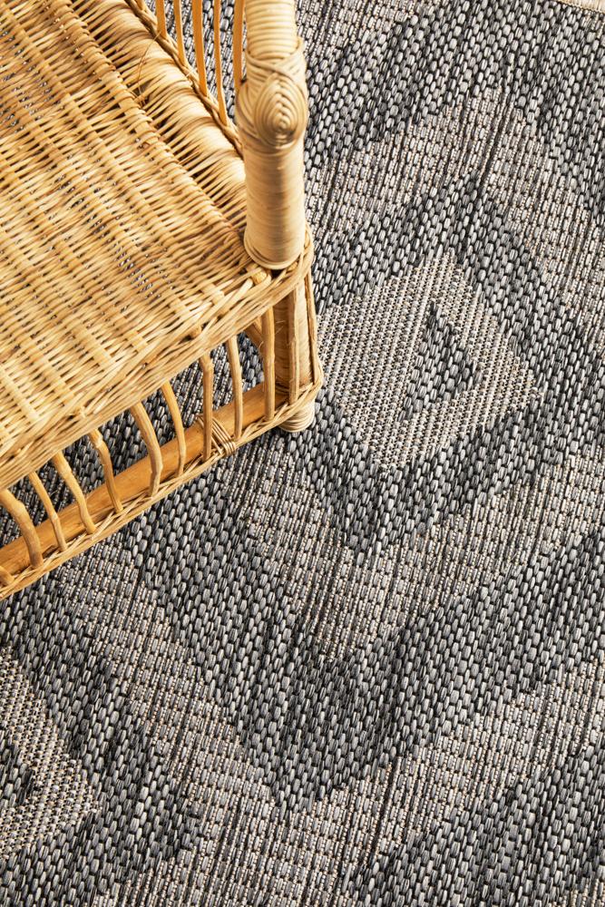 Tera Outdoor Black & Grey Diamond Pattern Rug