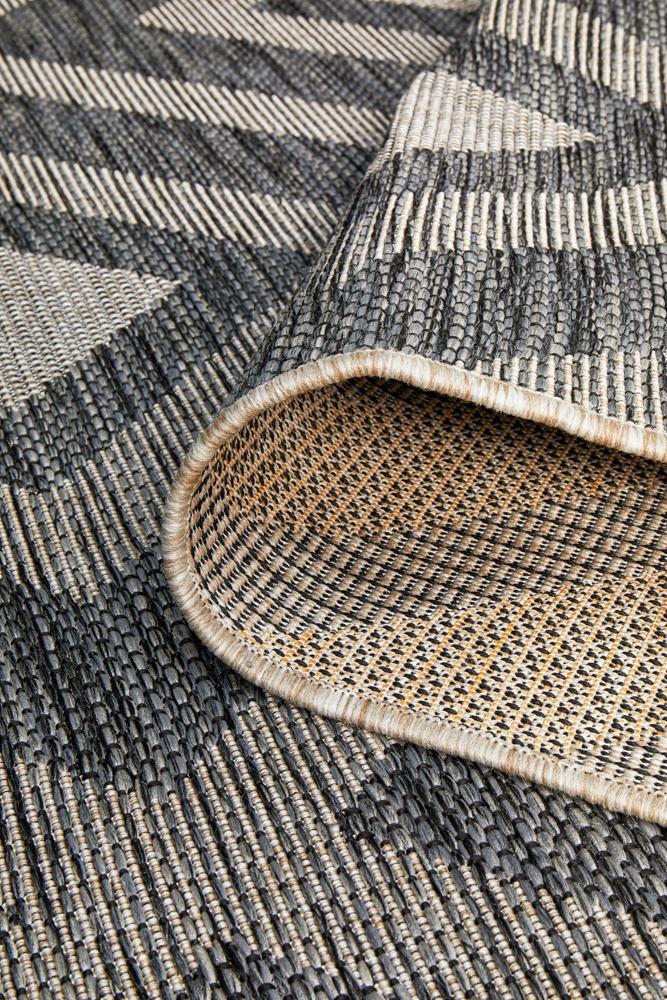 Tera Outdoor Black & Grey Diamond Pattern Rug