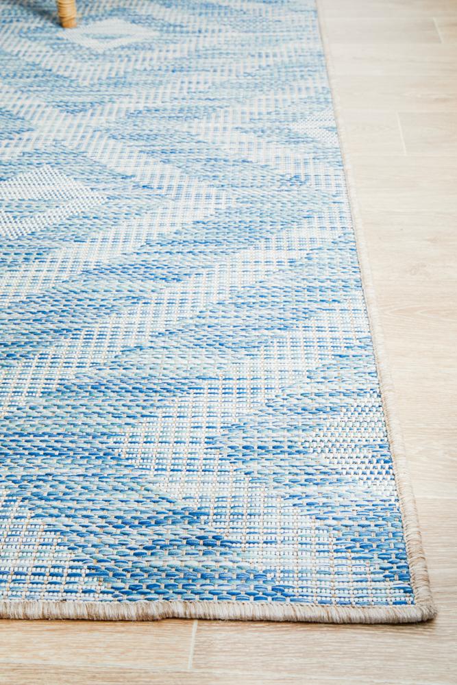 Tera Outdoor Blue & White Diamond Pattern Rug