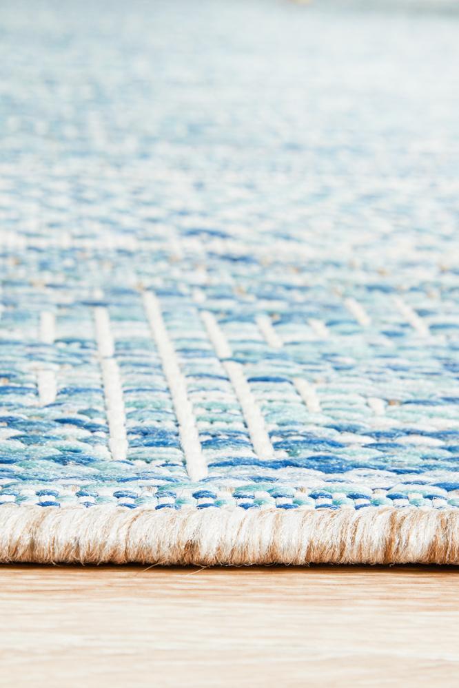 Tessa Outdoor Blue & White Tribal Pattern Rug